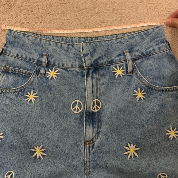 Authentic Sandro Demin Short size 38 NWT - Picture 5 of 6